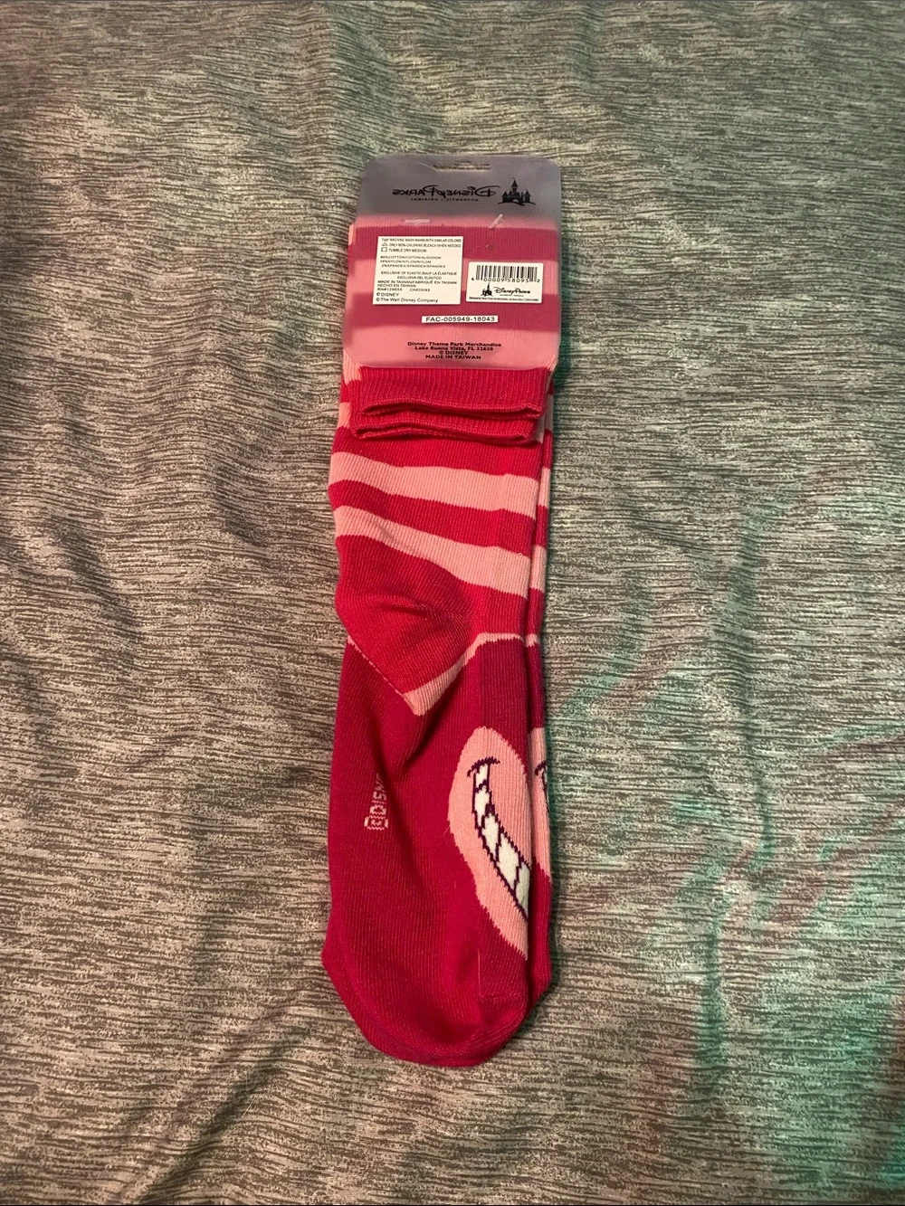 Disney Parks Alice In Wonderland Cheshire Cat Pink Striped Socks NWT